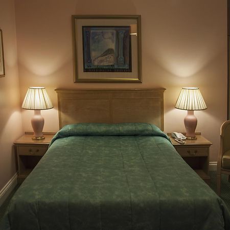 לונדון Her Majesty Hotel מראה חיצוני תמונה